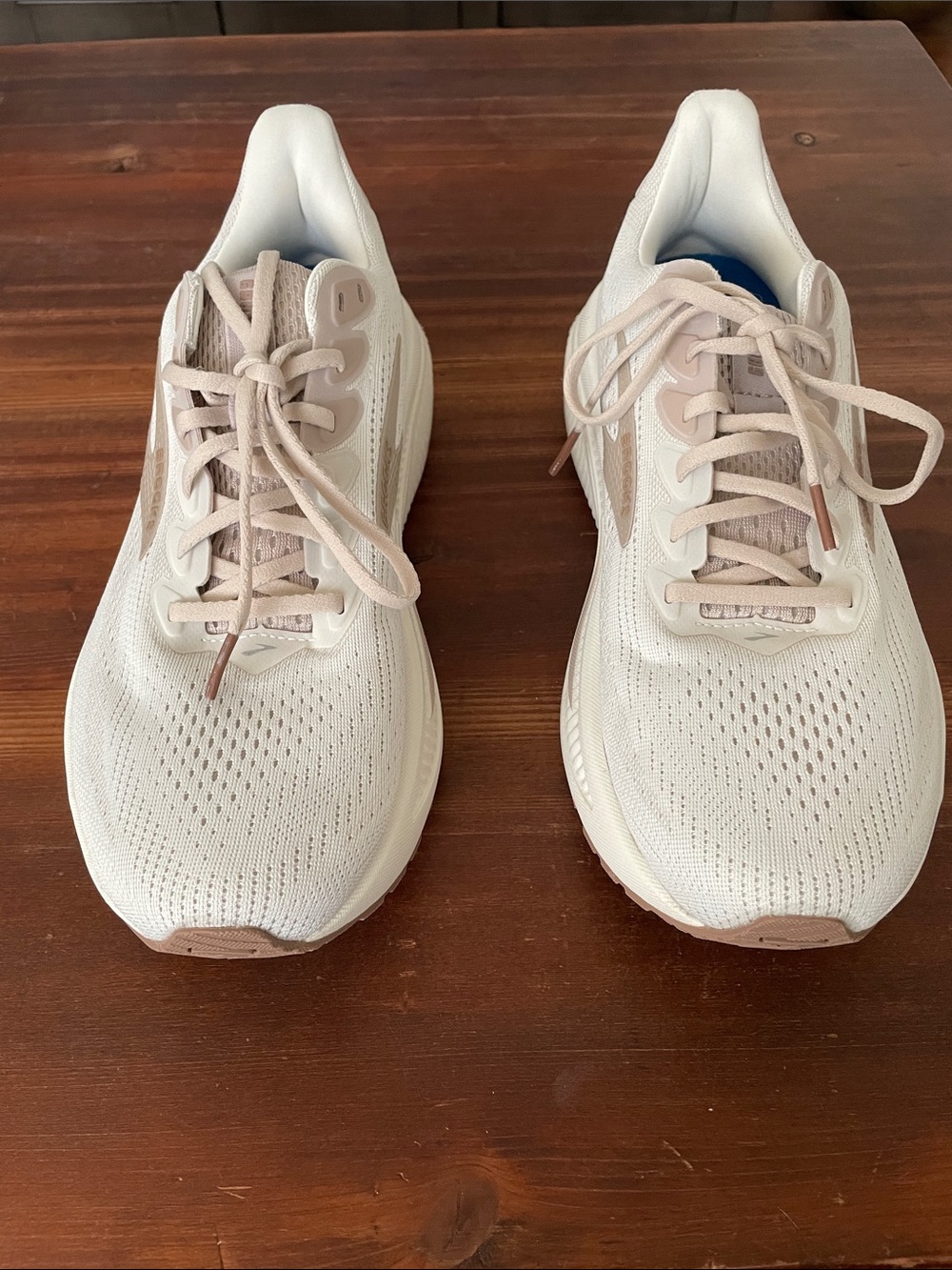 Brooks women’s Ghost 17 running shoes cream brown neutral colors